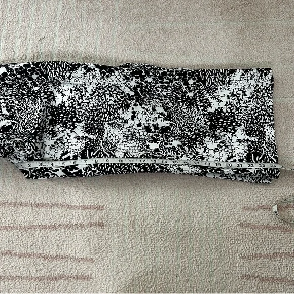 The Kit Black White Patterned Alex Jumpsuit Cropped Long Sleeve Size Medium Fall - Picture 11 of 12